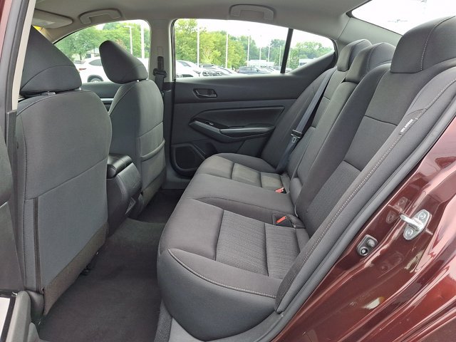 Used 2023 Nissan Altima 2.5 SV FWD image 10