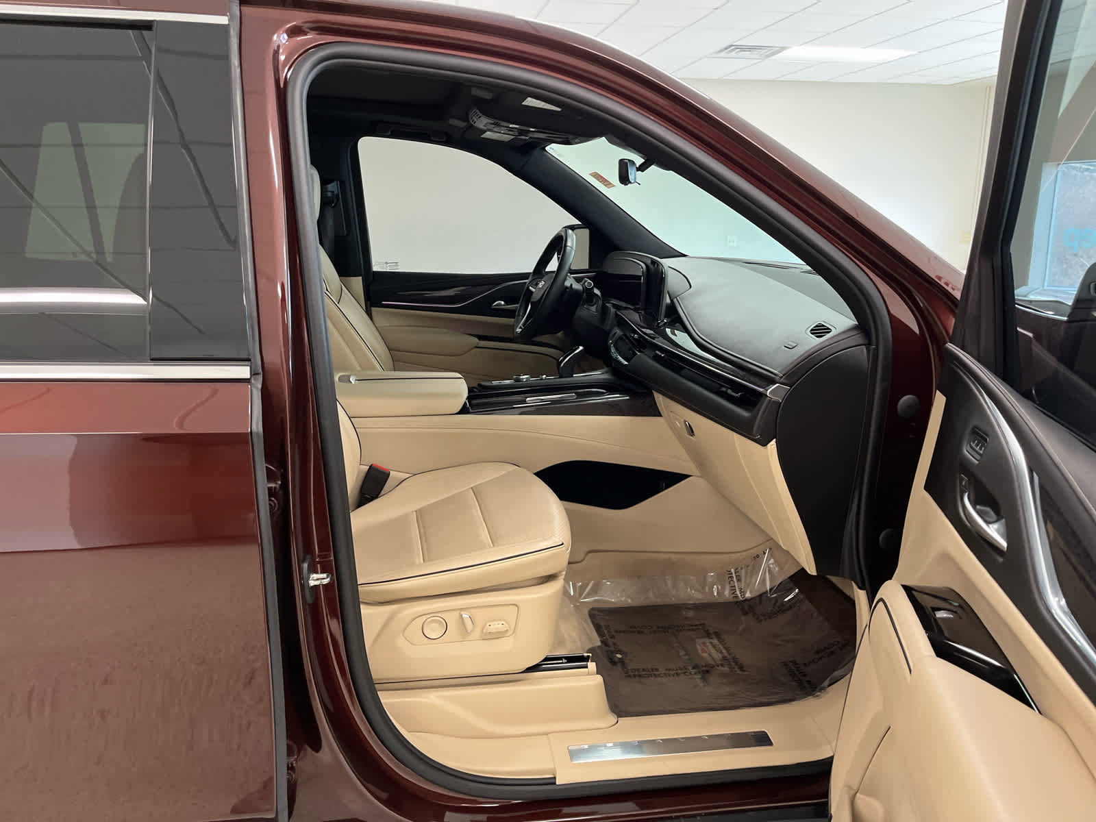 Used 2023 Cadillac Escalade Premium Luxury image 21
