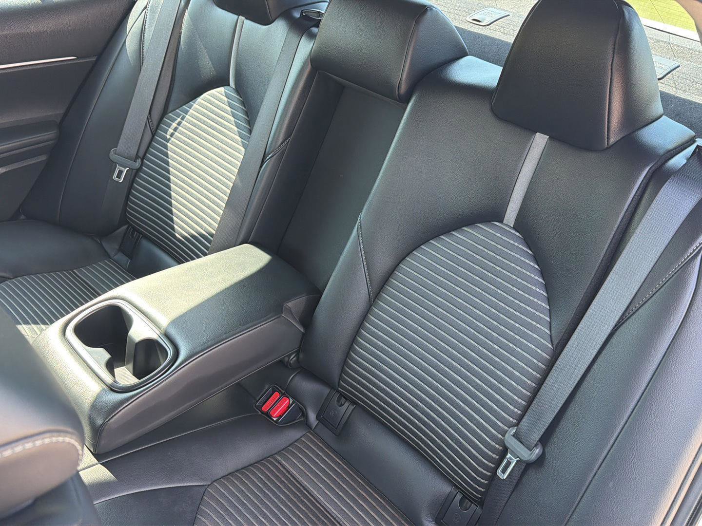 Used 2024 Toyota Camry SE FWD image 30