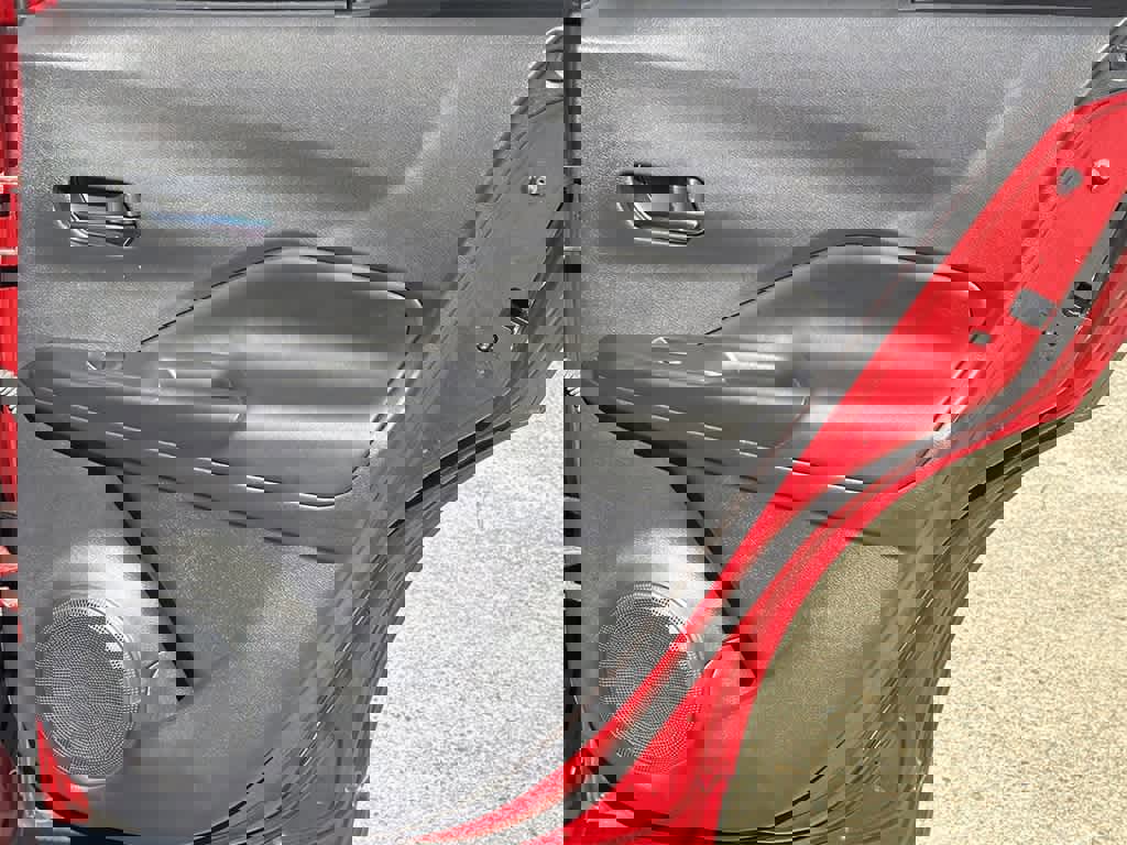 Used 2019 Nissan Kicks SR w/ SR Premium Package image 15