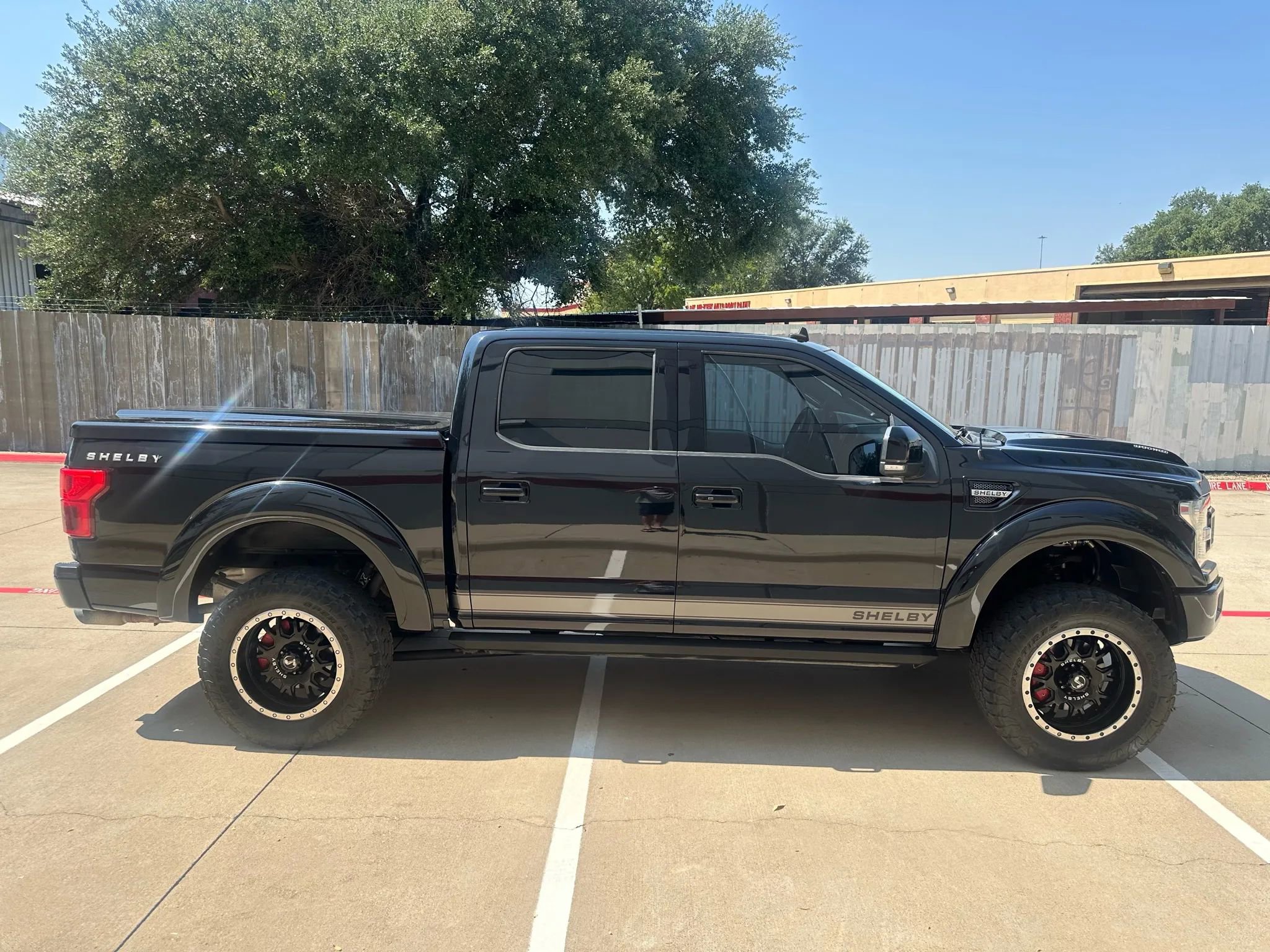 Used 2019 Ford F150 Lariat w/ Equipment Group 502A Luxury image 9
