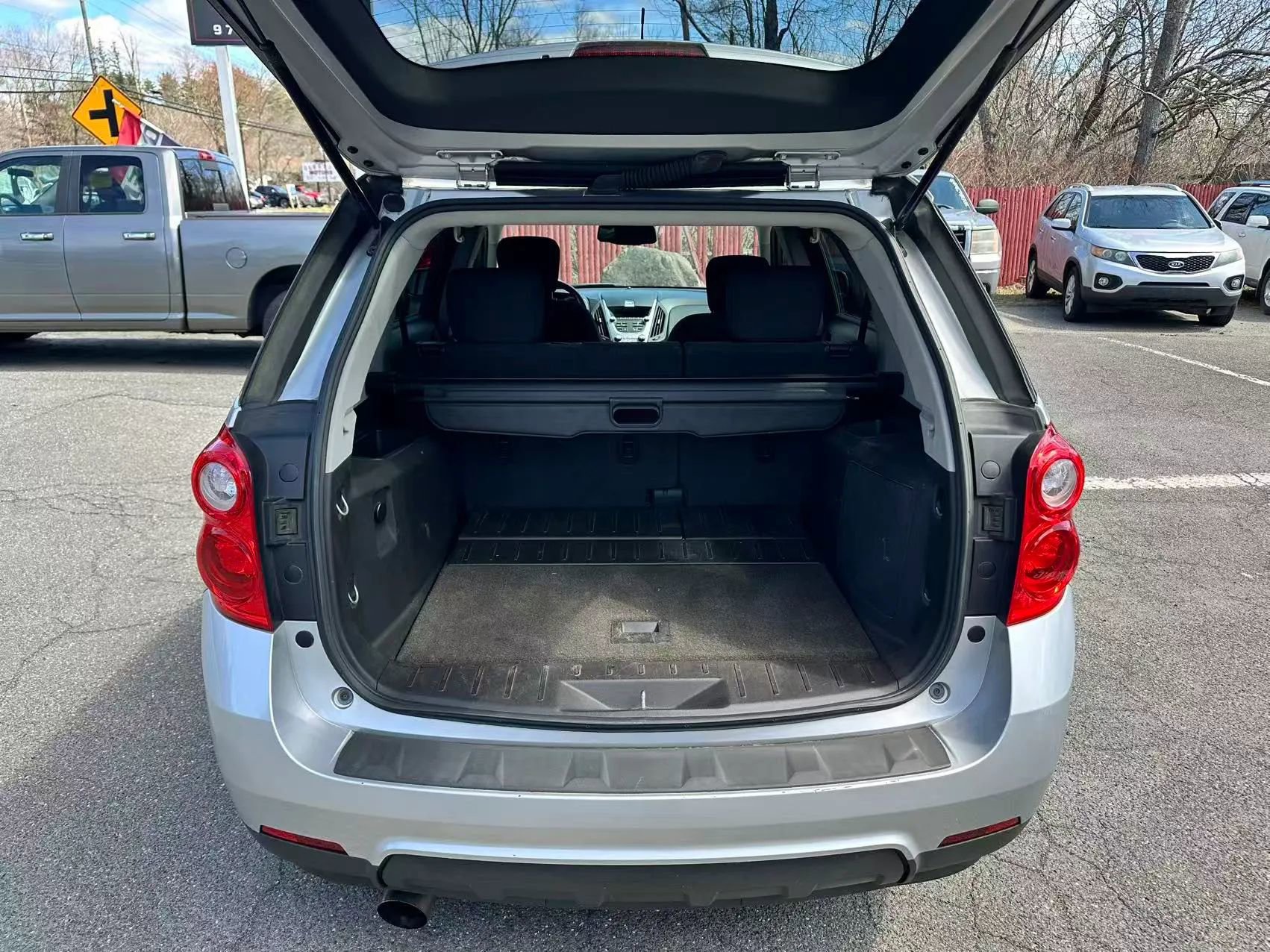 Used 2010 Chevrolet Equinox LT w/ Vehicle Interface Package image 16