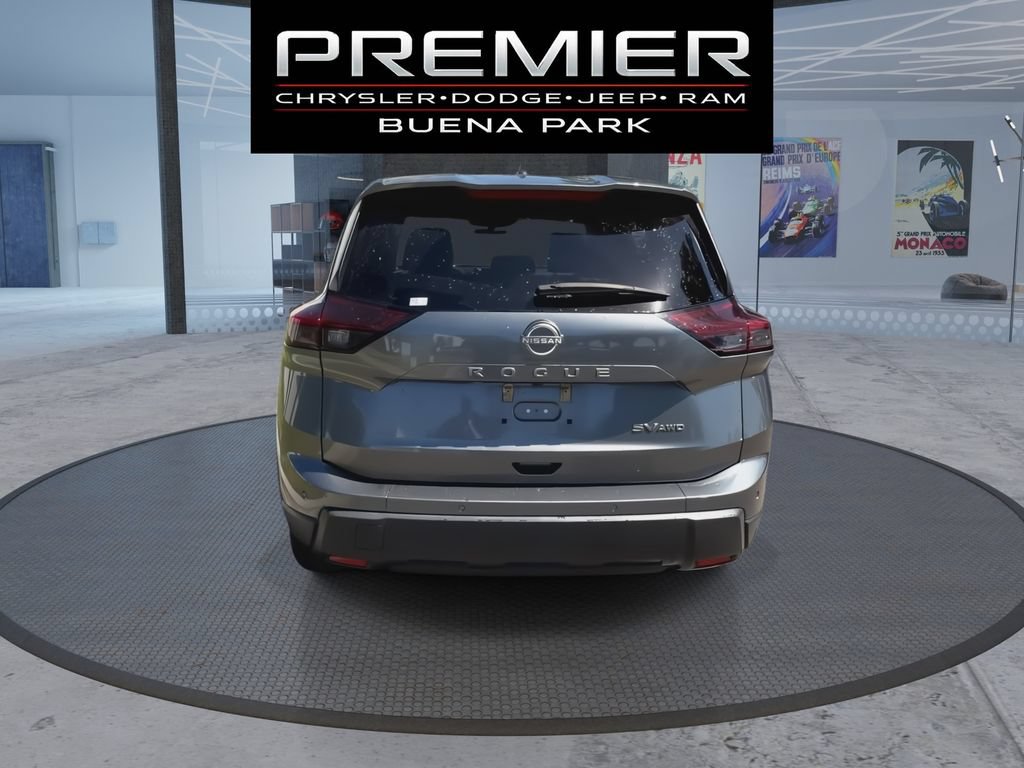 Used 2024 Nissan Rogue SV AWD/4WD image 7
