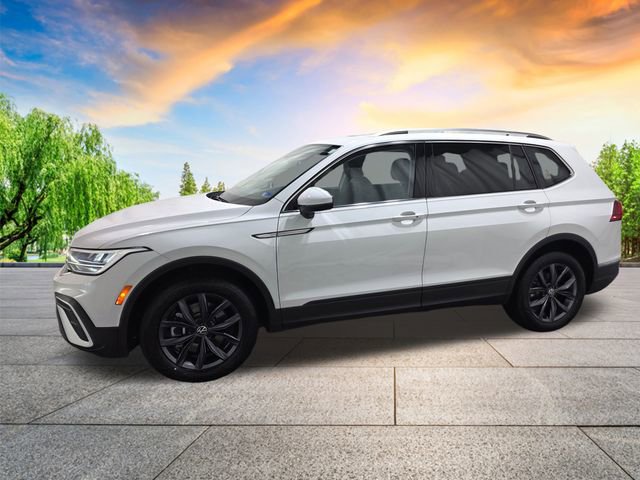 Certified 2022 Volkswagen Tiguan SE image 7