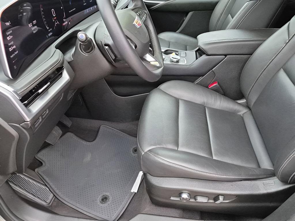 Certified 2025 Cadillac XT4 Premium Luxury image 31