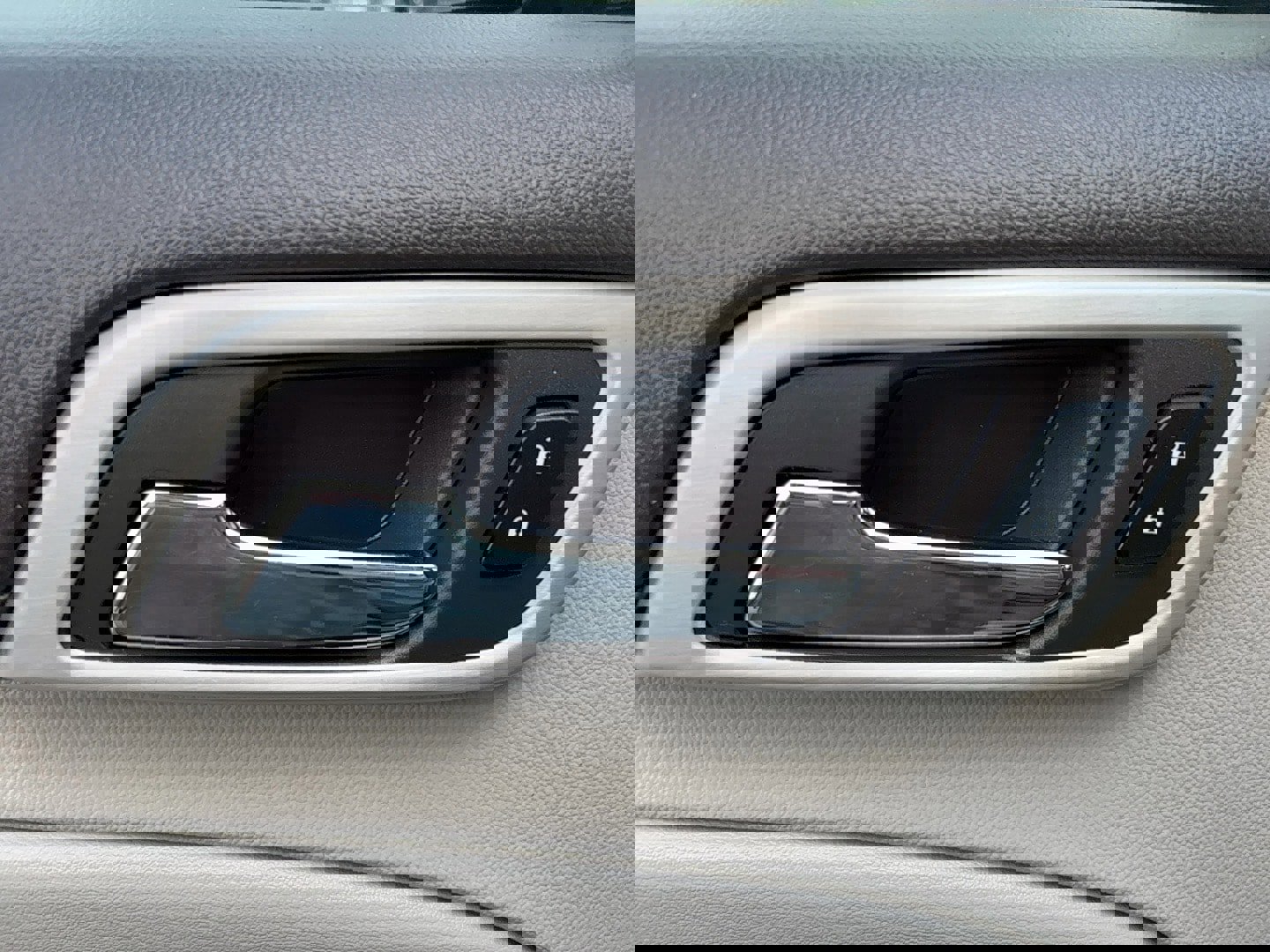 Used 2019 GMC Yukon XL Denali w/ Denali Ultimate Package image 24