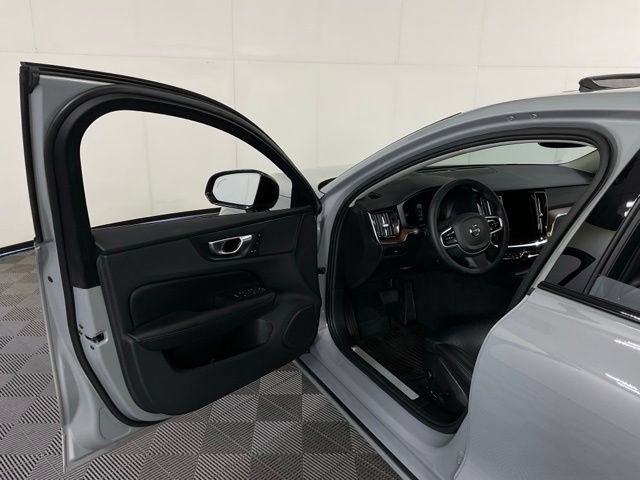 Certified 2024 Volvo S60 B5 Plus AWD/4WD image 25