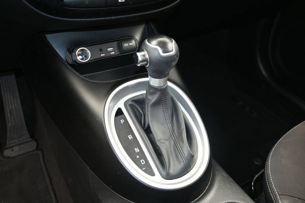 Used 2015 Kia Soul FWD image 21