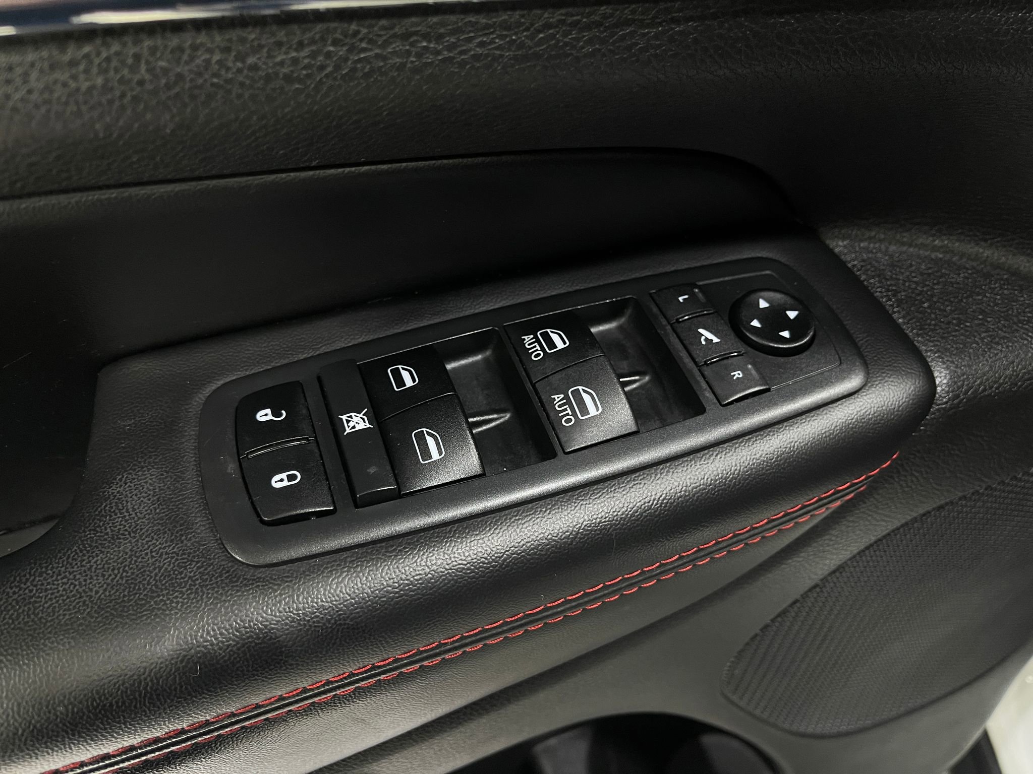 Used 2019 Jeep Grand Cherokee Trailhawk image 16