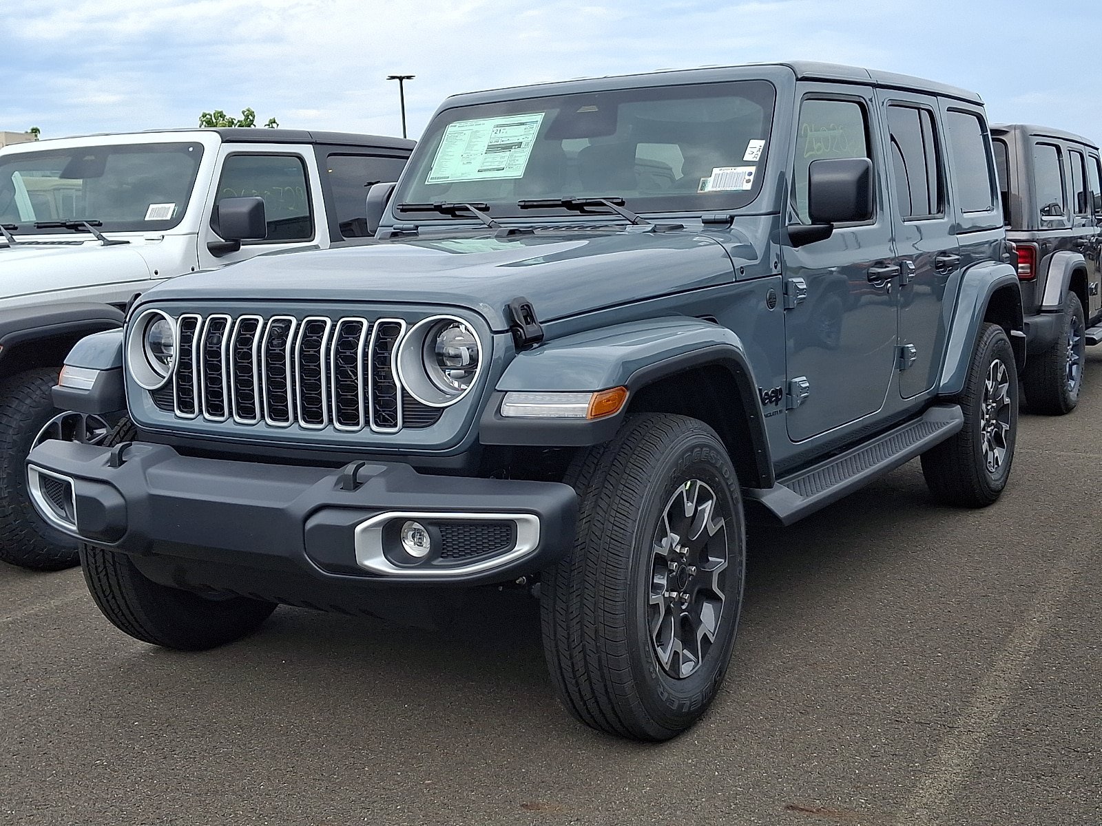 New 2026 Jeep Wrangler Unlimited Sahara AWD/4WD image 3
