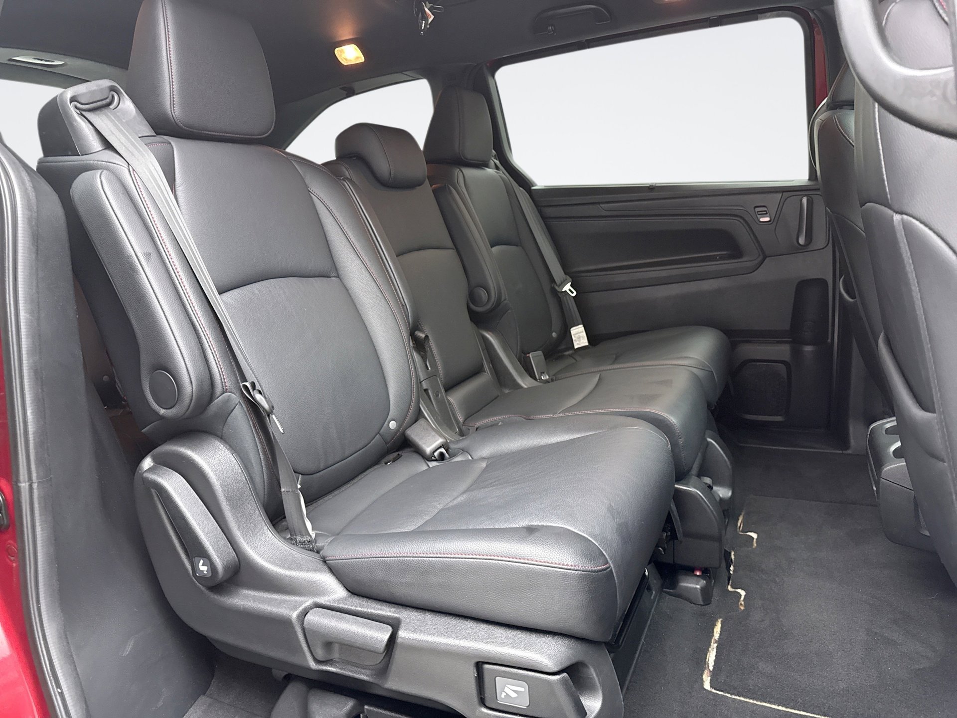 Used 2025 Honda Odyssey Sport-L image 19