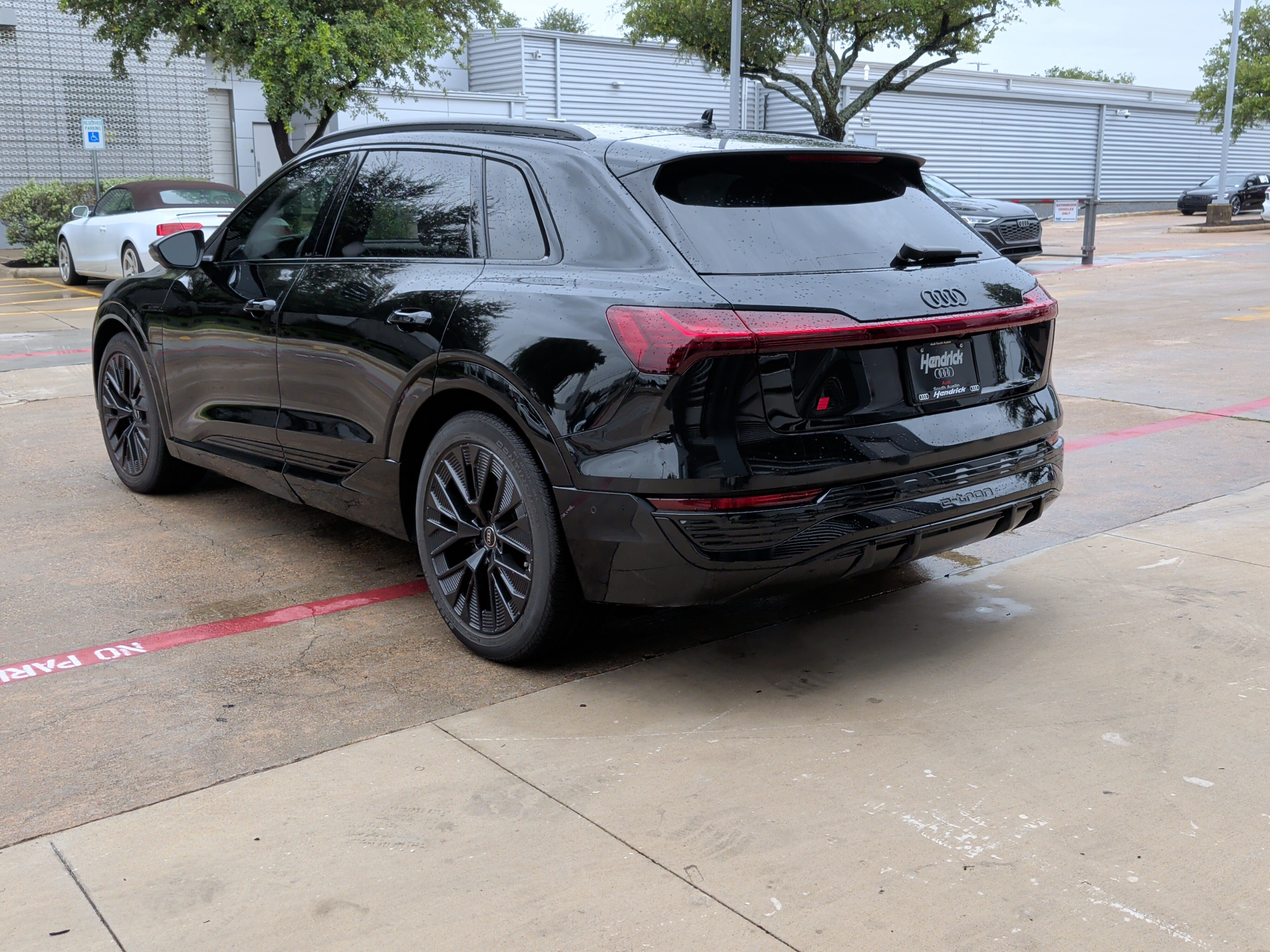 Used 2024 Audi Q8 e-tron Prestige w/ Prestige Package AWD/4WD image 8
