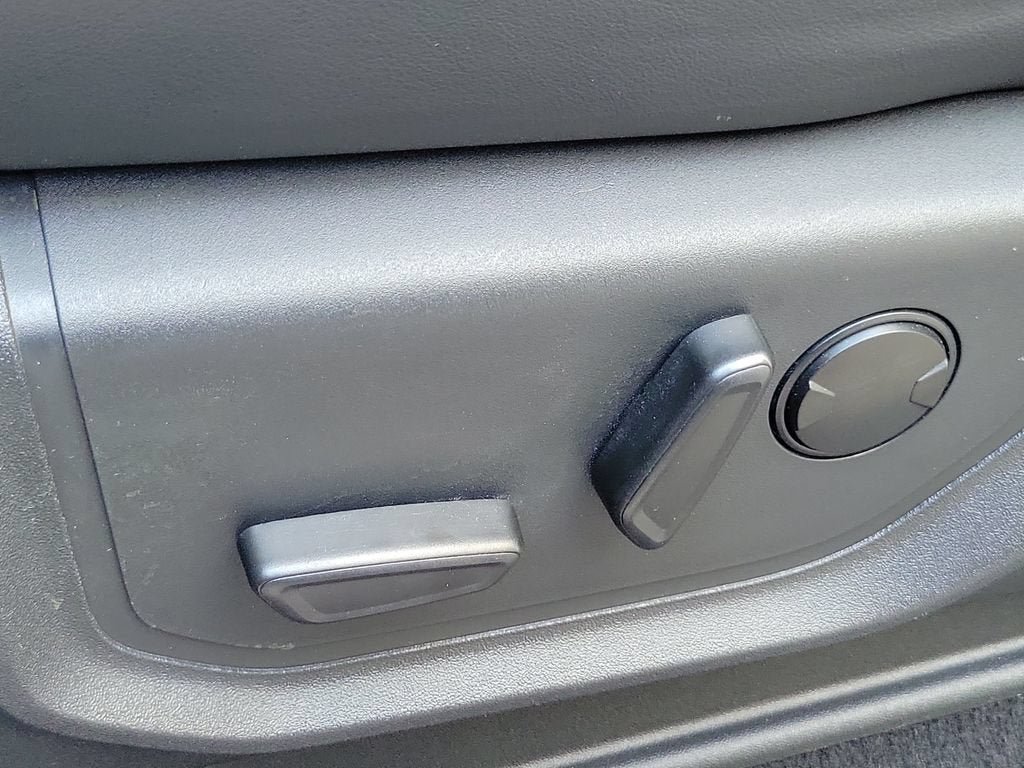 Used 2024 Ford Expedition XLT RWD image 23