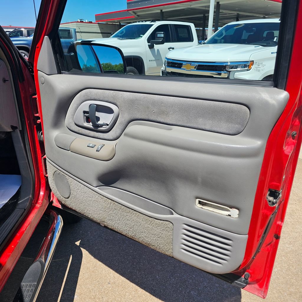 Used 1997 Chevrolet Tahoe 4WD 2-Door w/ Preferred Equipment Group 2 image 23