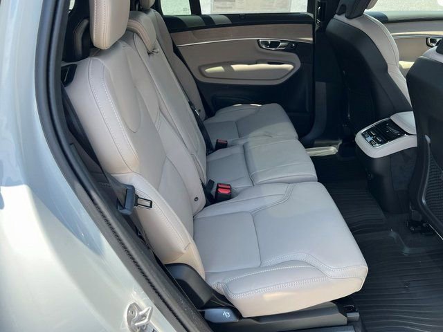 New 2026 Volvo XC90 B5 Ultra w/ Lounge Package image 11