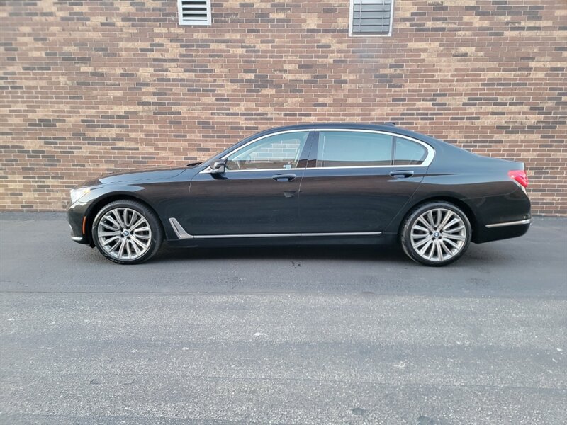 Used 2017 BMW 750Li xDrive AWD/4WD image 5