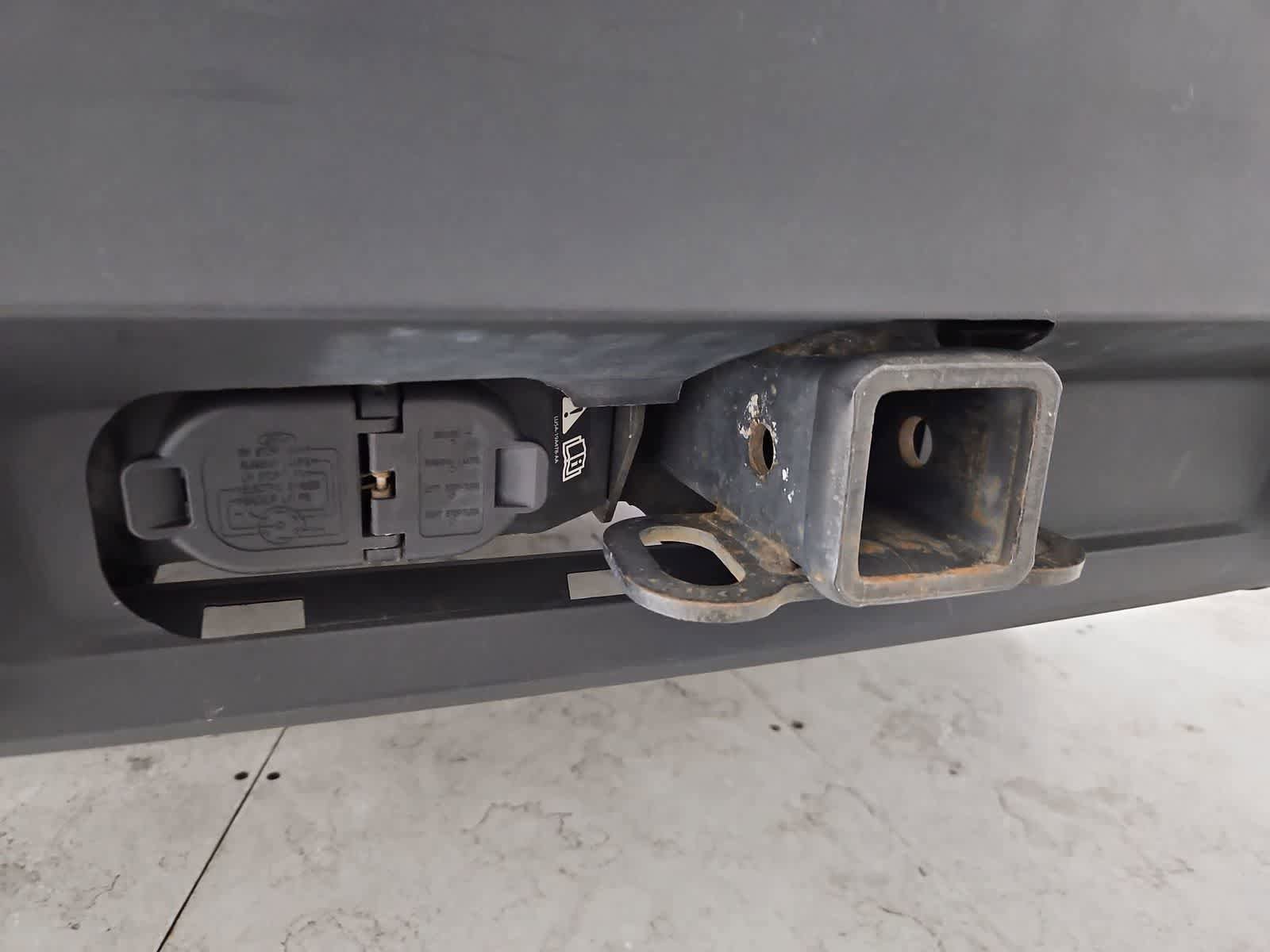 Used 2022 Ford Explorer 4WD w/ Class IV Trailer Tow Package image 34