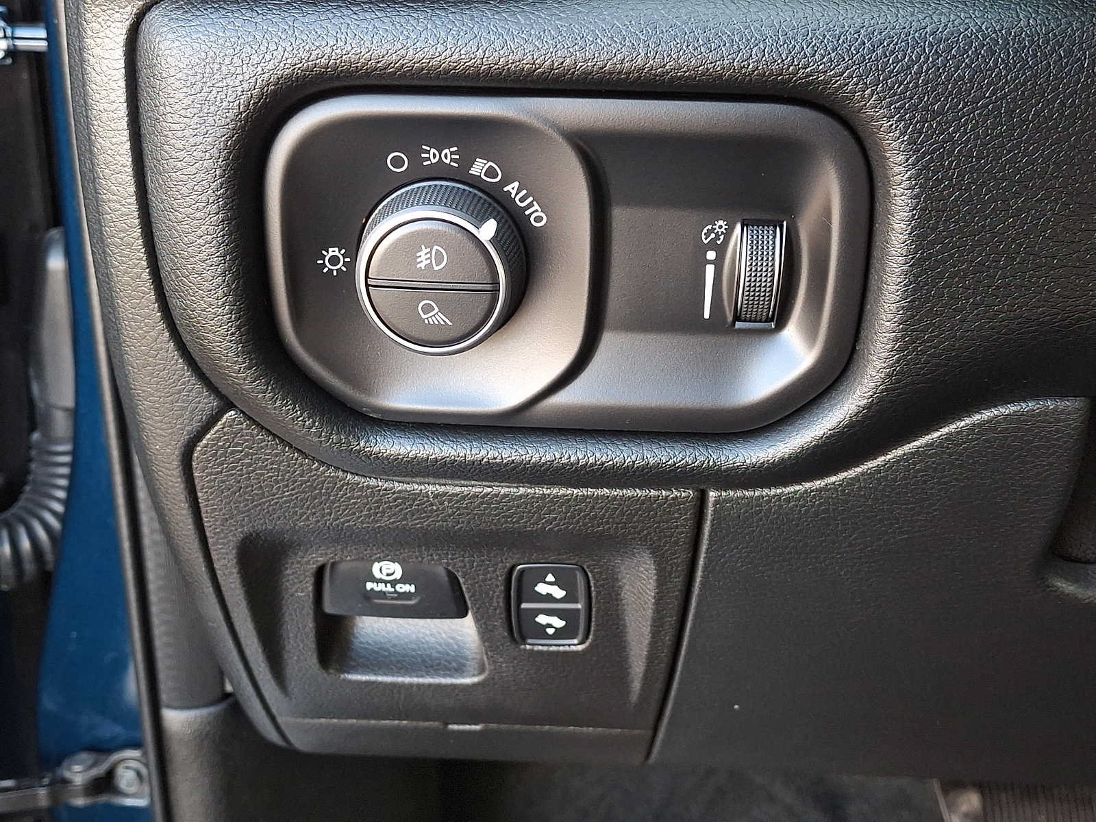 Used 2022 RAM 1500 Big Horn AWD/4WD image 23