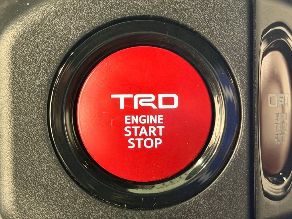 Used 2024 Toyota Tacoma TRD Off-Road w/ TRD Off Road Upgrade Package AWD/4WD image 30