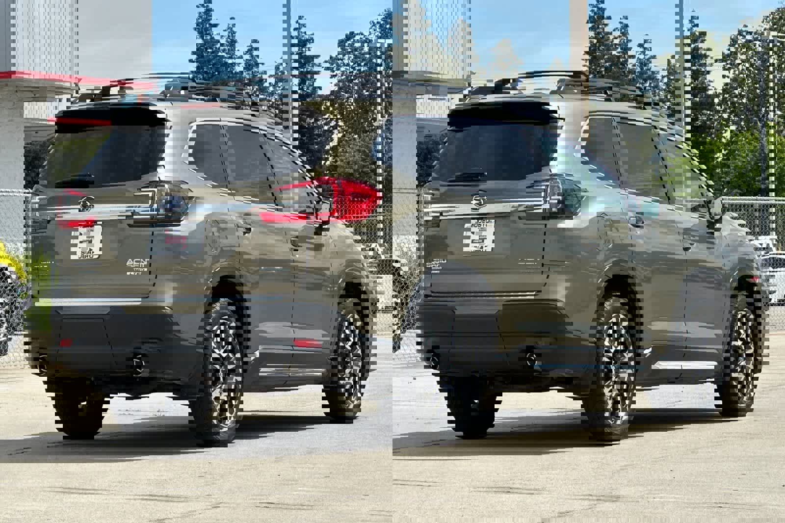 Used 2023 Subaru Ascent Limited AWD/4WD image 3