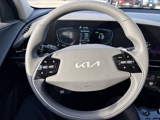 Used 2025 Kia Niro EX image 14