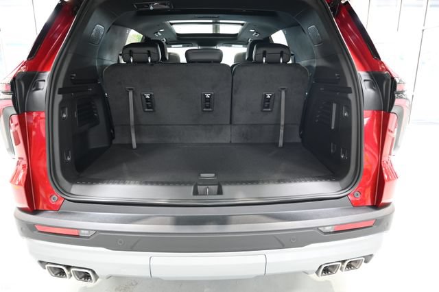 New 2027 Chevrolet Traverse LT w/ Sun and Wheel Package FWD image 30