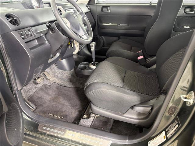 Used 2005 Scion xB FWD image 9