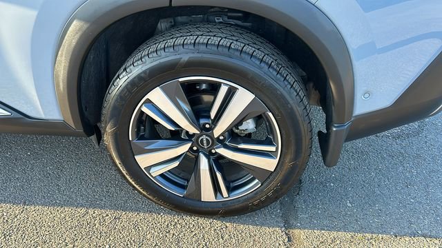 Used 2023 Nissan Rogue SL w/ SL Premium Package image 6