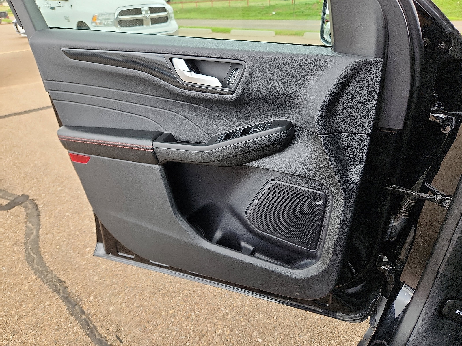 Used 2024 Ford Escape ST-Line AWD/4WD image 14