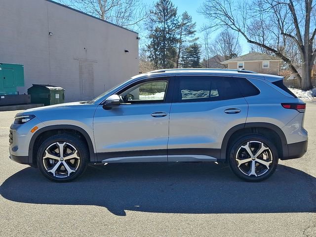 Certified 2025 Volkswagen Tiguan SE w/ Panoramic Sunroof Package AWD/4WD image 6