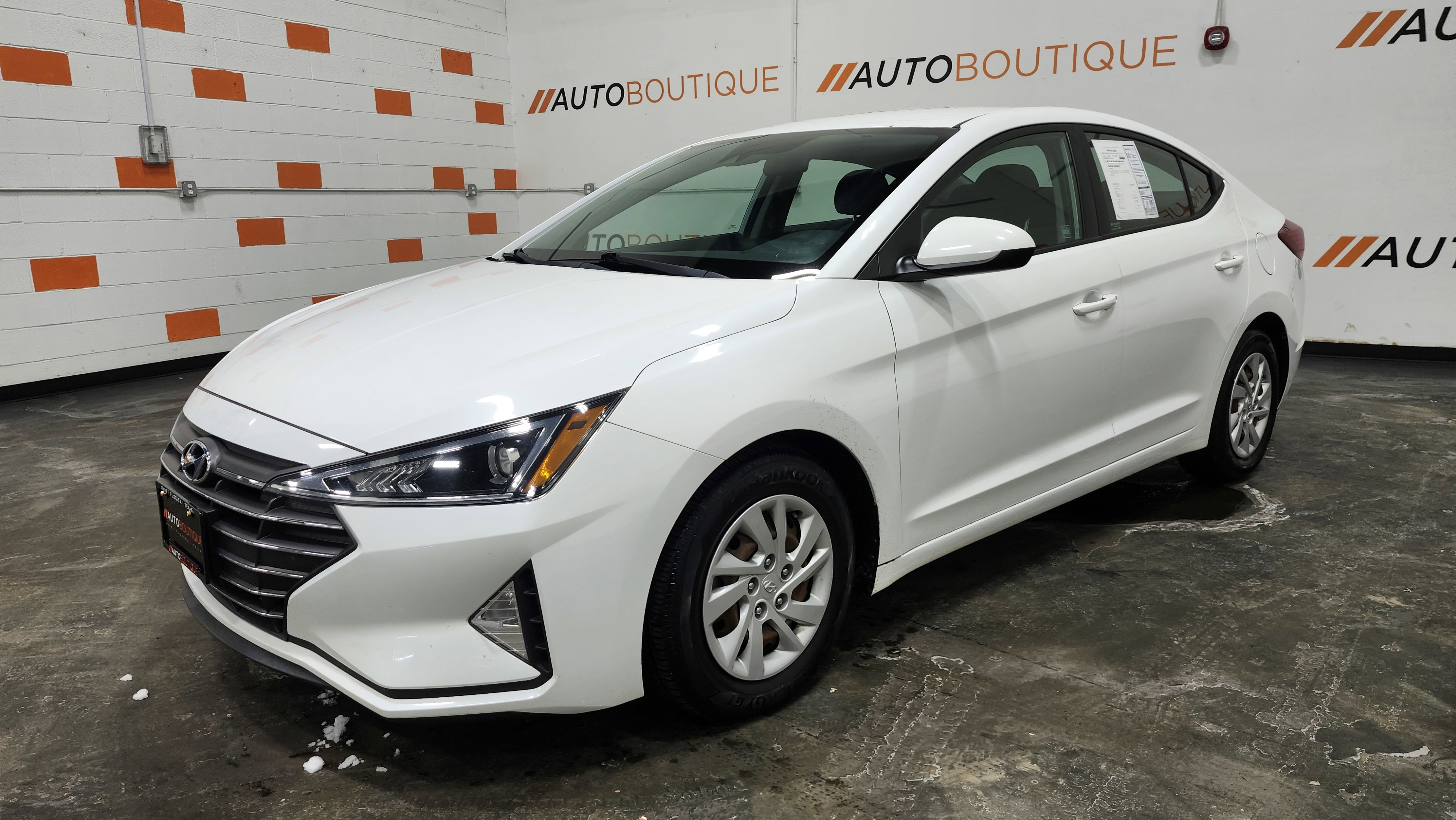 Used 2020 Hyundai Elantra SE w/ Cargo Package (C1) image 11