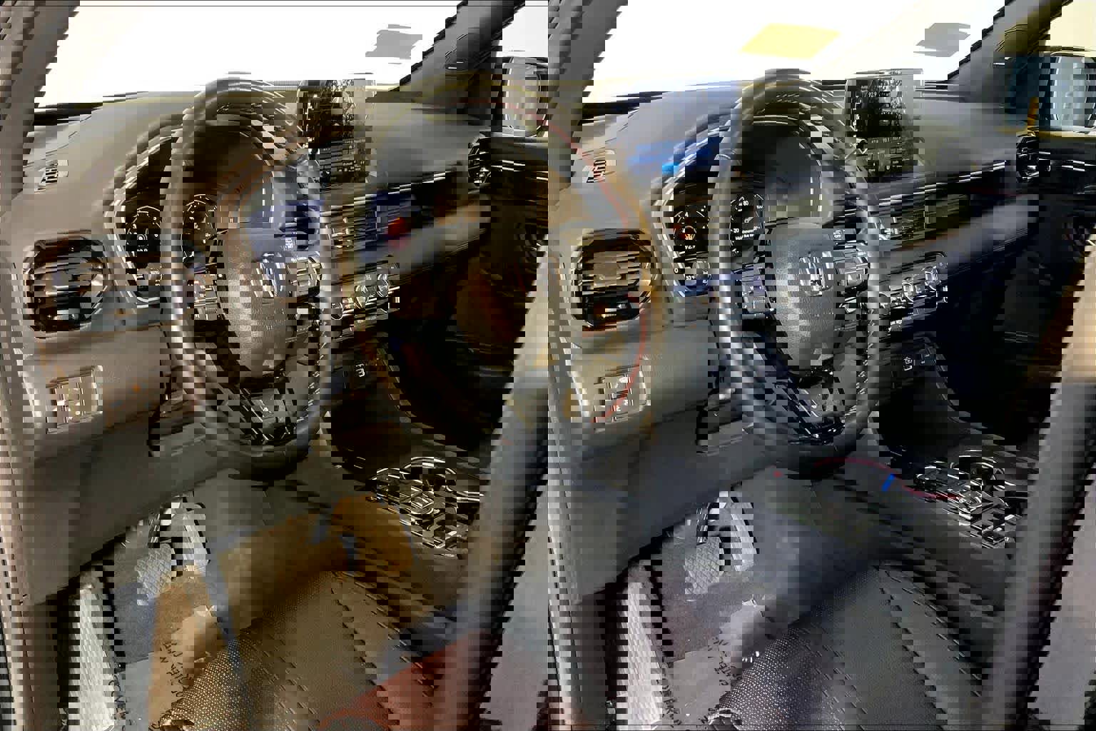 Used 2025 Honda Pilot Black Edition image 4