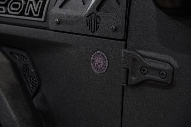 Used 2025 Jeep Gladiator Rubicon w/ Safety Group AWD/4WD image 7