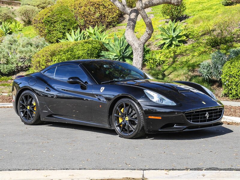 Used 2010 Ferrari California RWD image 20