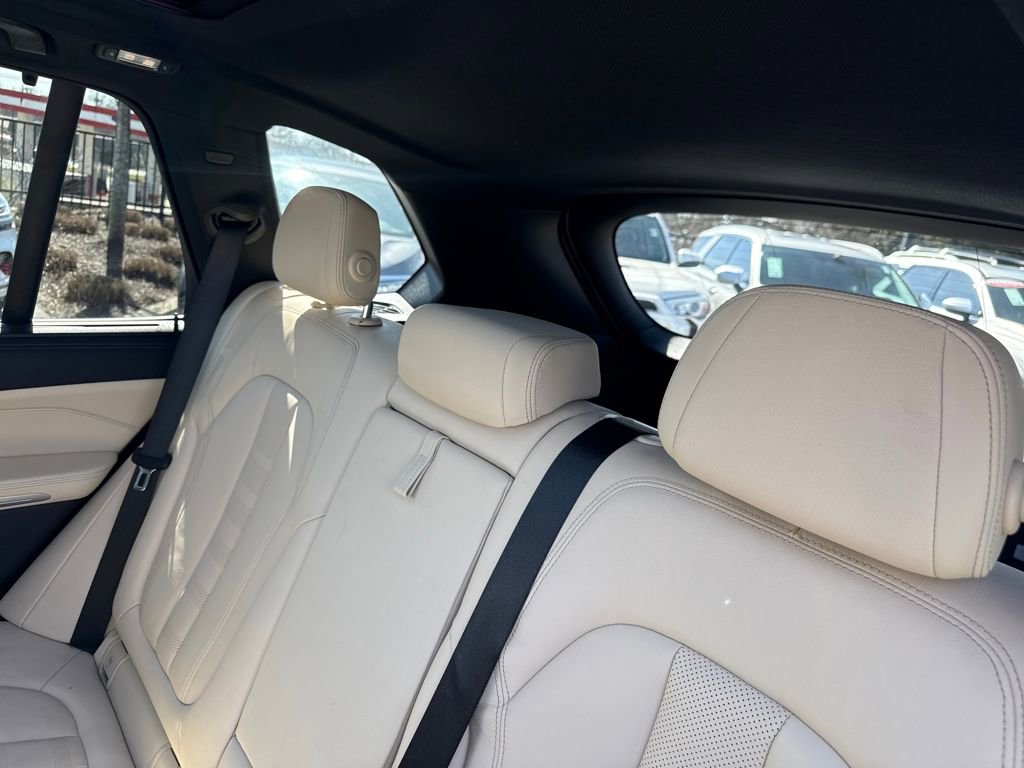 Used 2022 BMW X5 sDrive40i w/ Executive Package image 37