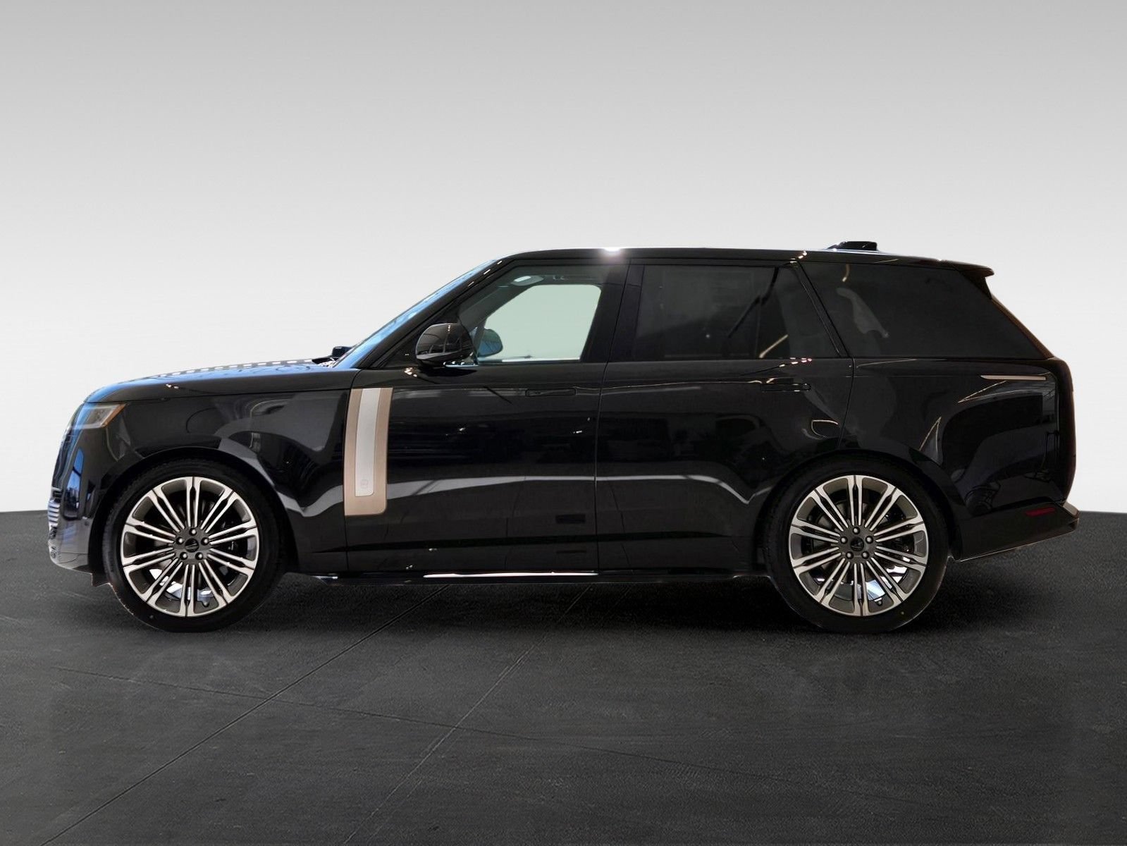 New 2026 Land Rover Range Rover SV AWD/4WD image 3