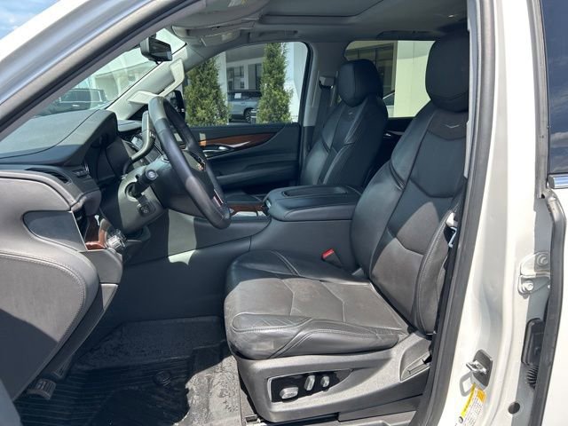 Used 2020 Cadillac Escalade Luxury AWD/4WD image 21
