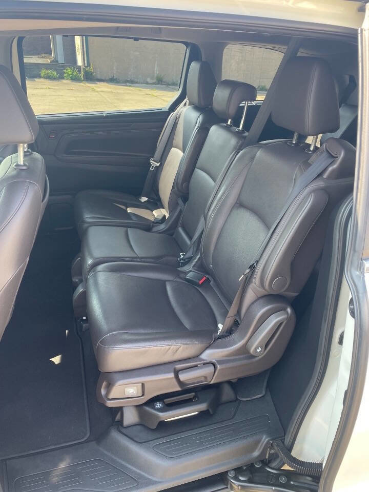 Used 2018 Honda Odyssey Touring image 14