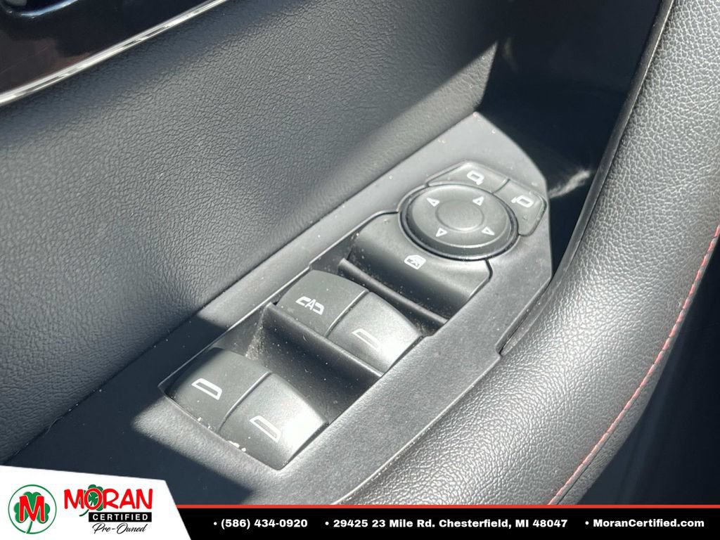 Used 2019 Chevrolet Blazer RS FWD image 18
