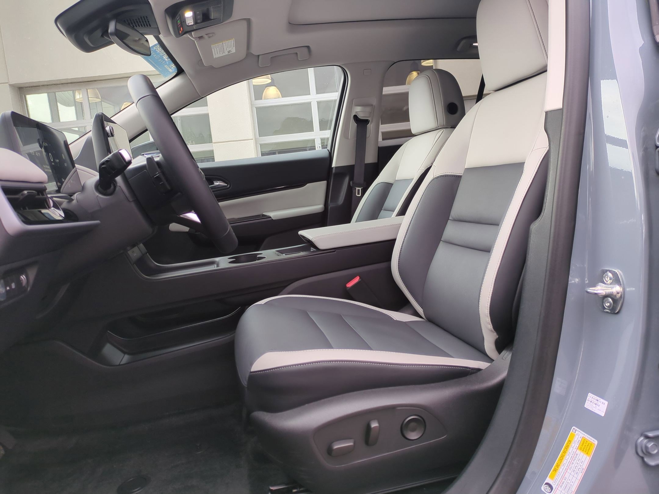 Used 2025 Honda Prologue Touring image 17