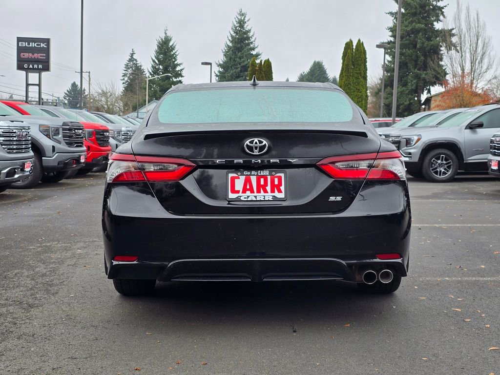 Used 2024 Toyota Camry SE image 4