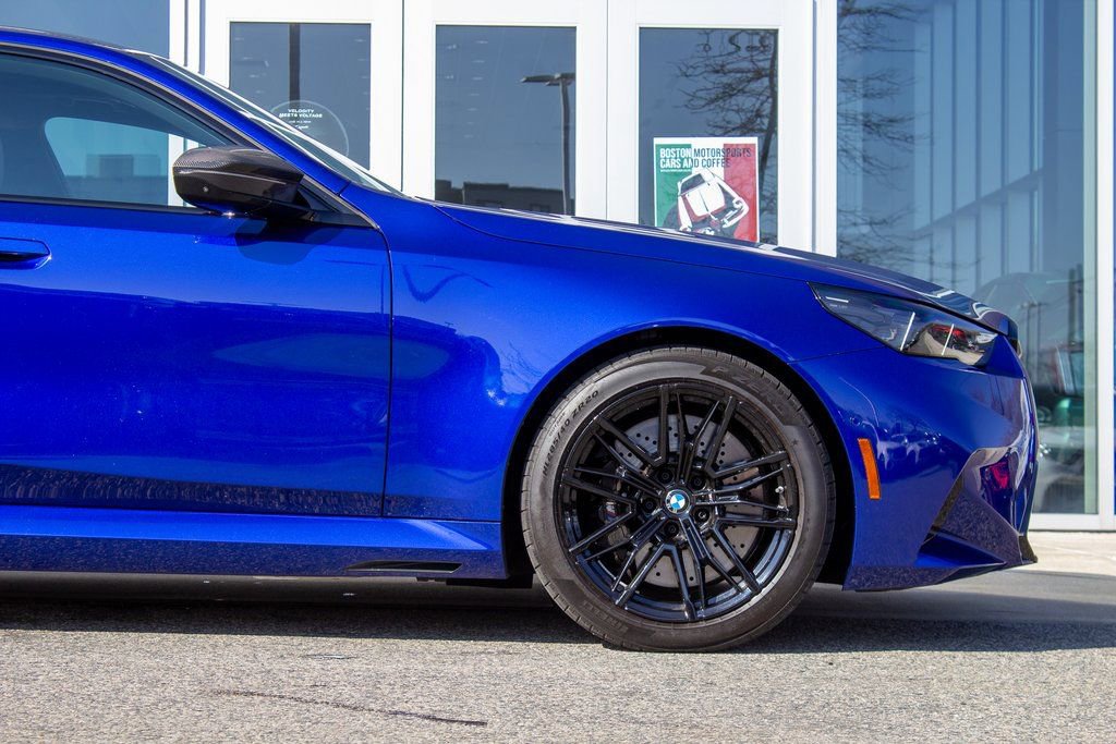 Used 2025 BMW M5 w/ Carbon Package image 5