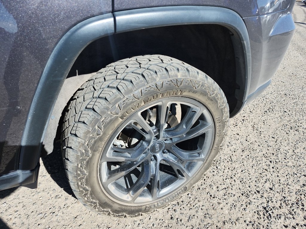 Used 2018 Jeep Grand Cherokee Limited w/ Trailer Tow Group IV image 11