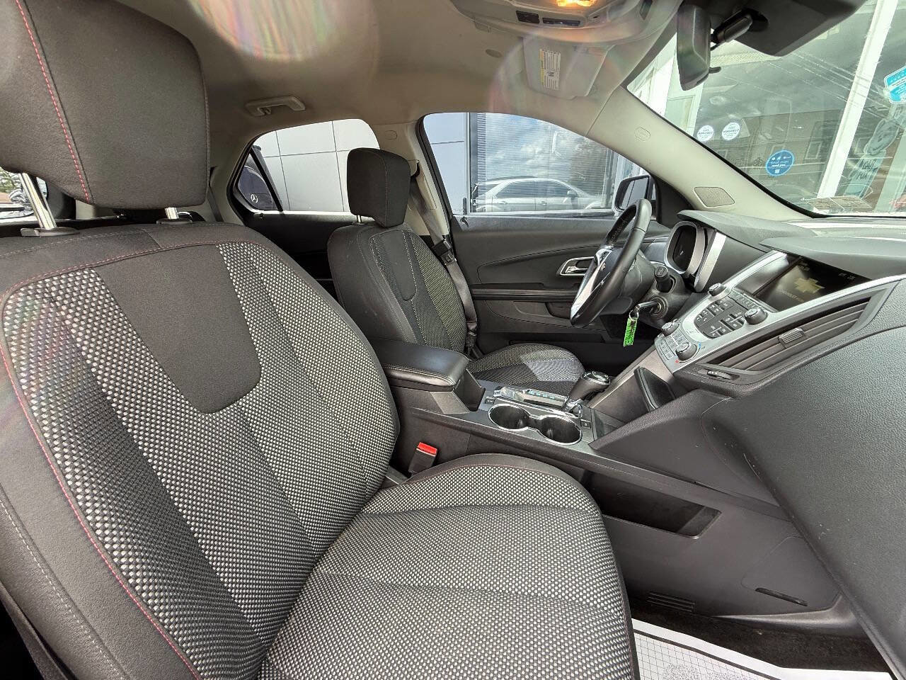 Used 2017 Chevrolet Equinox LT w/ Convenience Package FWD image 13