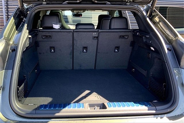 Used 2025 Porsche Macan 4 Electric image 20