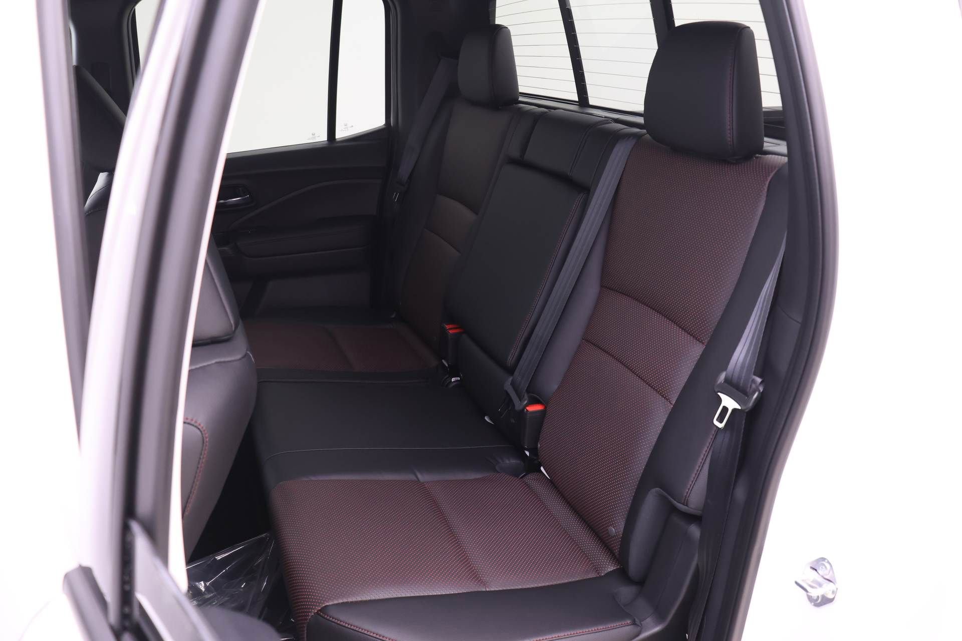 New 2026 Honda Ridgeline Black Edition image 10