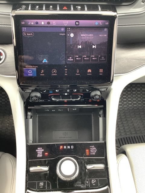 Certified 2023 Jeep Grand Cherokee Overland w/ Luxury Tech Group IV AWD/4WD image 25