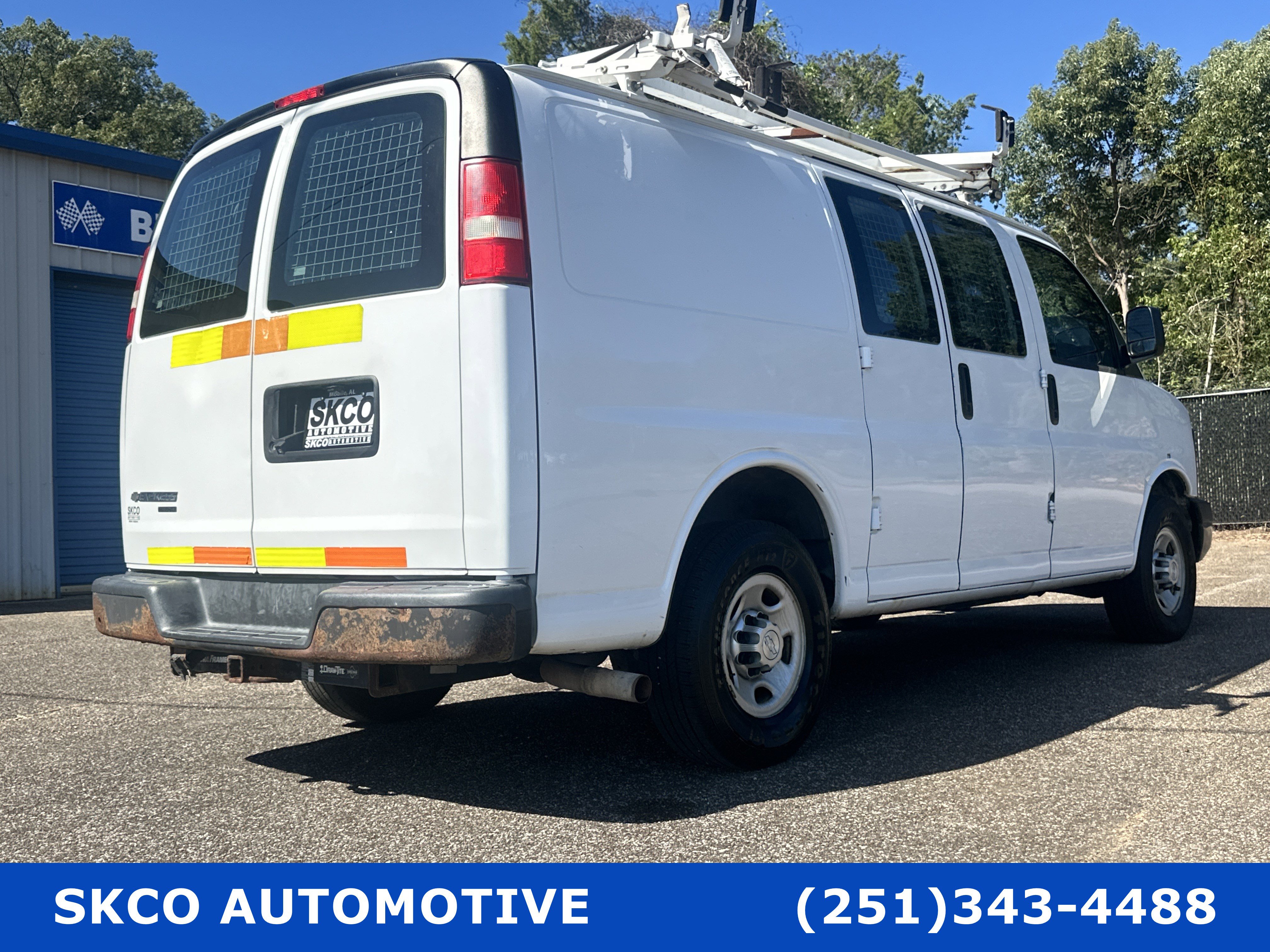 Used 2015 Chevrolet Express 2500 image 5