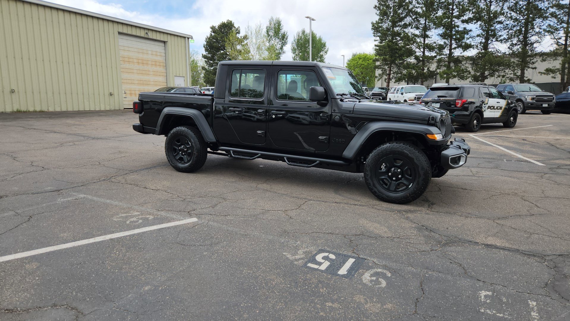 Used 2026 Jeep Gladiator Sport AWD/4WD image 19