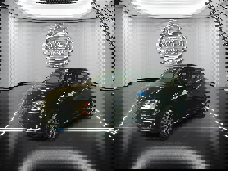 Used 2017 Volkswagen e-Golf SE w/ DC Fast Charging Package image 1